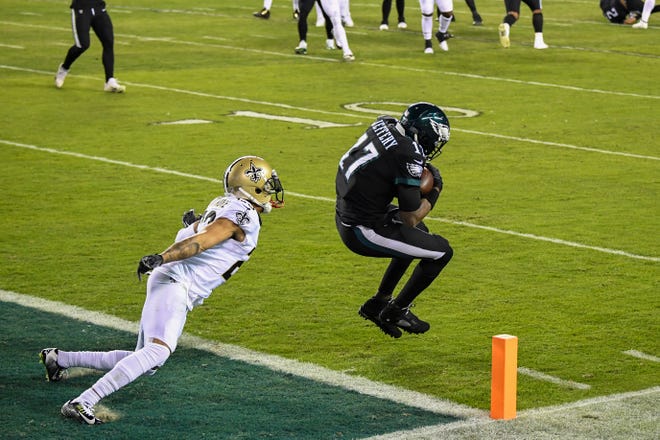 Eagles' Alshon Jeffery (17) catches the ball for a touchdown against the Saints Sunday, Dec. 13, 2020 in Philadelphia.